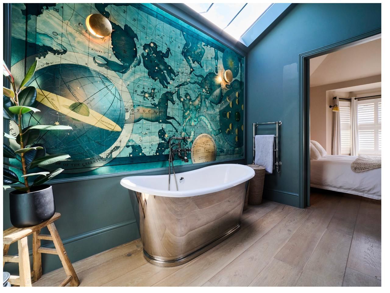 Contemporary ensuite bathroom completed by Excel Construction in Wandsworth.